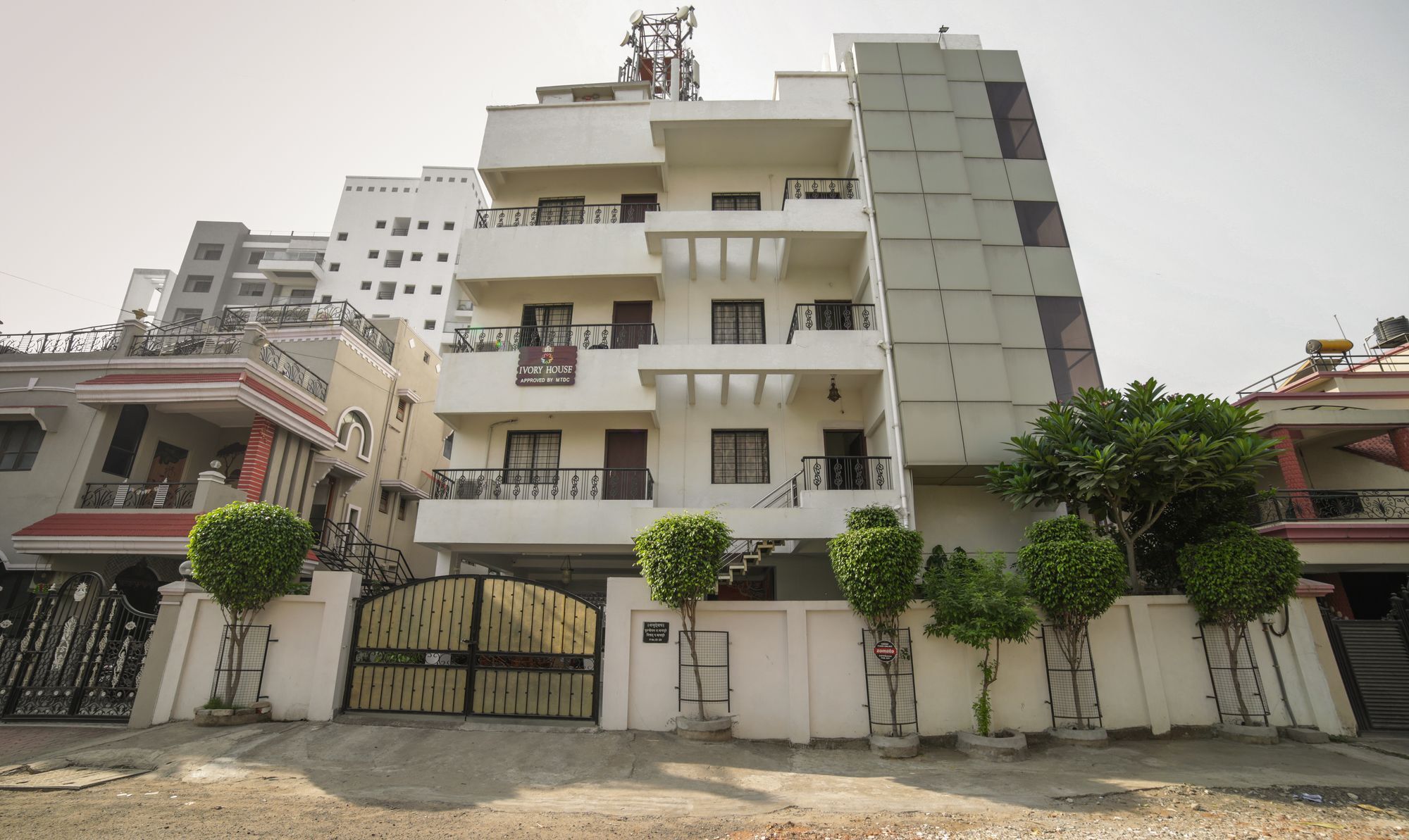 Treebo Ivory House Hotel Nagpur Exterior photo